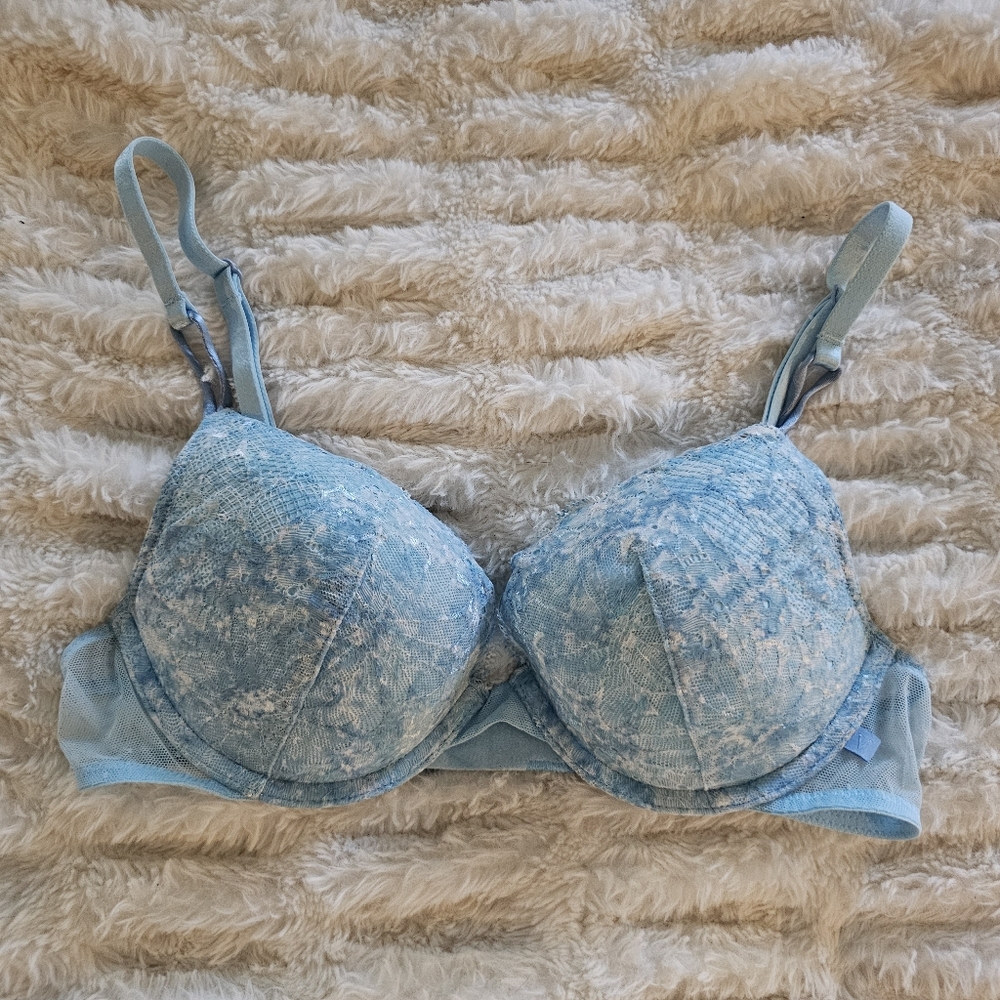 Victoria's Secret Blue Lace Pushup Bra 34B